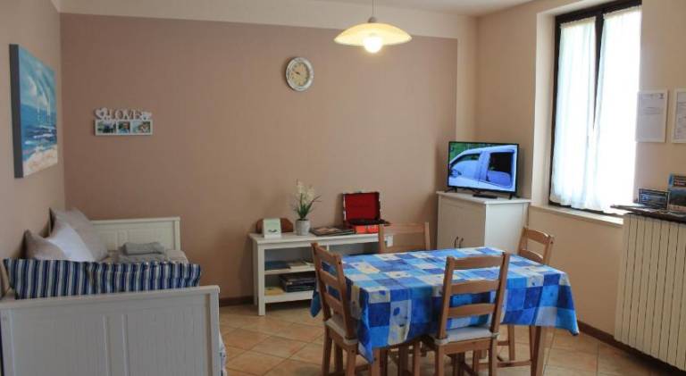 House with 2 rooms for 4 persons — photo 3