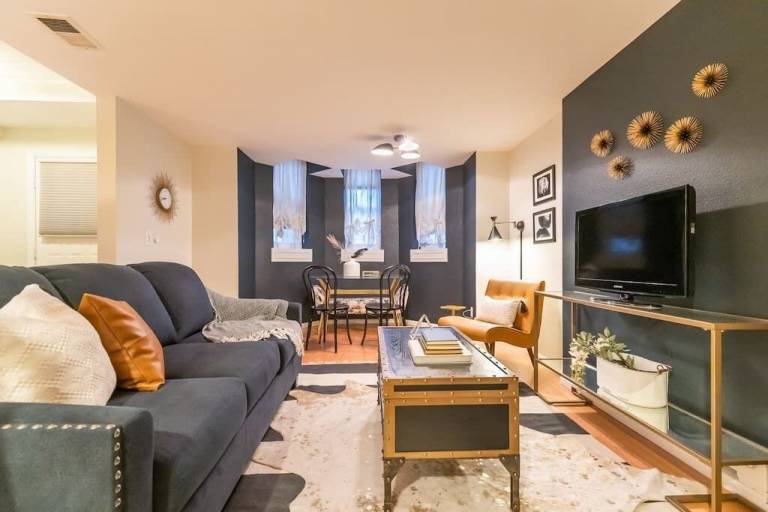 Denver, CO Vacation Rentals from 77 Hometogo