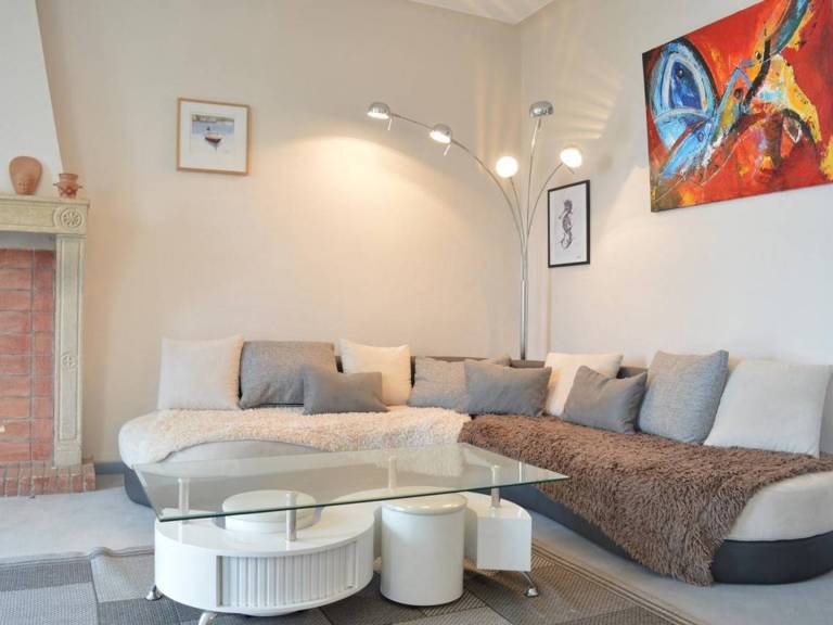 Rental apartment with 3 rooms for 6 persons — photo 2