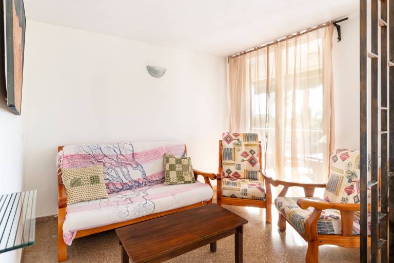 Rental apartment with terrace, yard & fast internet | Garden view — photo 2