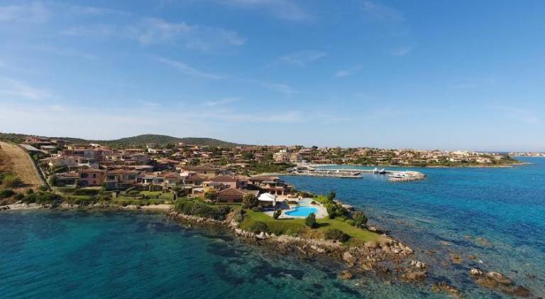 Apartment with pool in Golfo Aranci