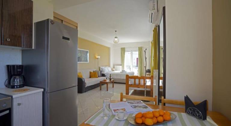 SEMIRAMIS SUITES with pool — photo 2