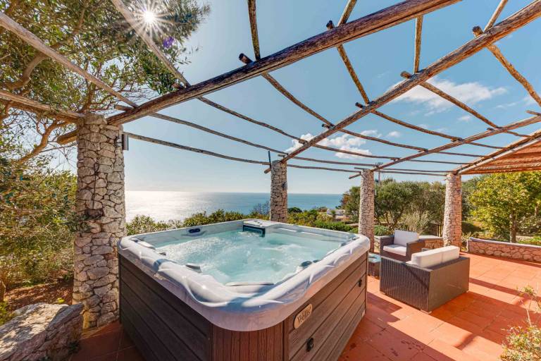 Villa with heated jacuzzi and 180° sea view — photo 2