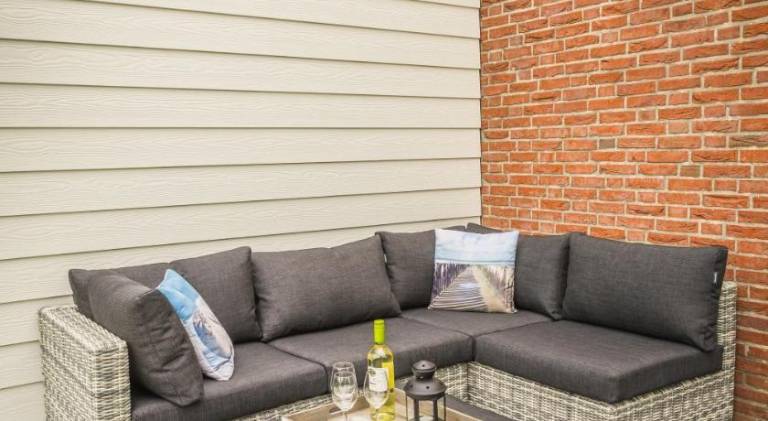 Lovely lodge with barbecue, patio & garden | Next to the beach | Pets allowed — photo 4