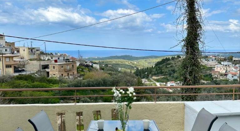 Fully equipped vacation home with BBQ & patio | Pet-friendly in Apokoronas