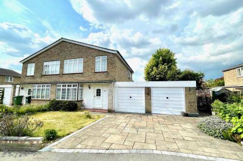 House Staines-upon-Thames