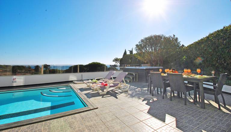 Villa with private pool, yard & patio — photo 4