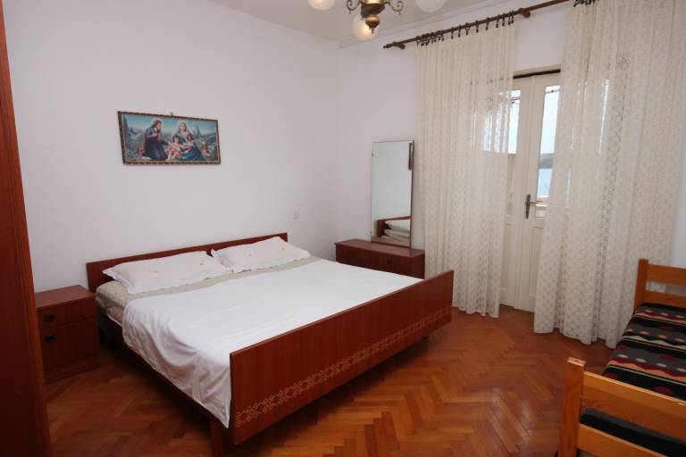 Two bedroom apartment near beach Kustići, Pag (A-6449-a) — photo 5
