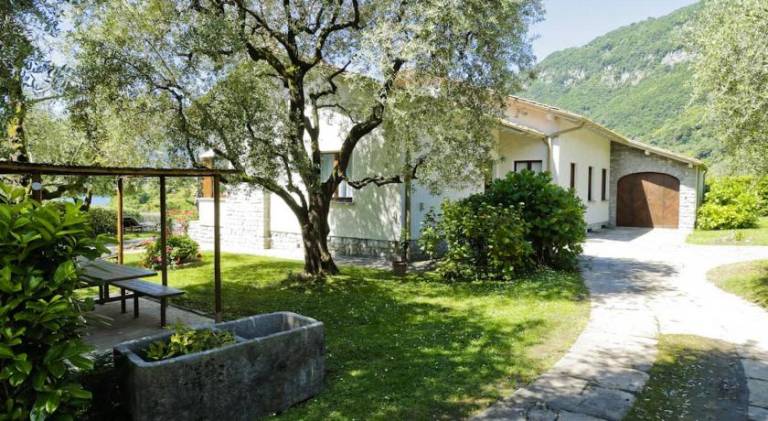 Villa with 4 rooms for 8 persons — photo 5