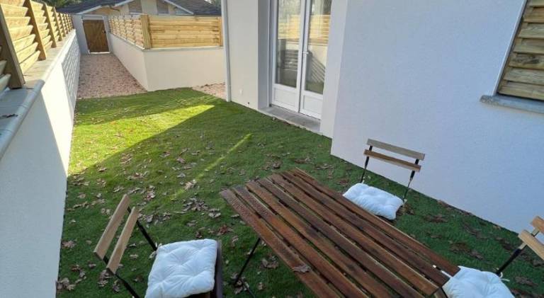 House with yard, terrace & grill | Pets allowed — photo 5