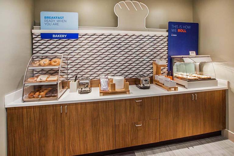 Holiday Inn Express Colton By IHG