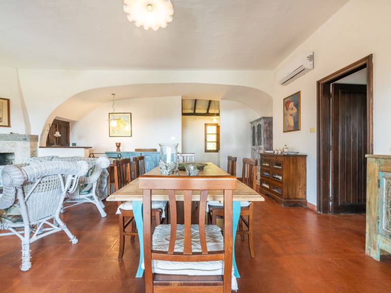 Vacation home with BBQ, patio & garden | Sea view — photo 4