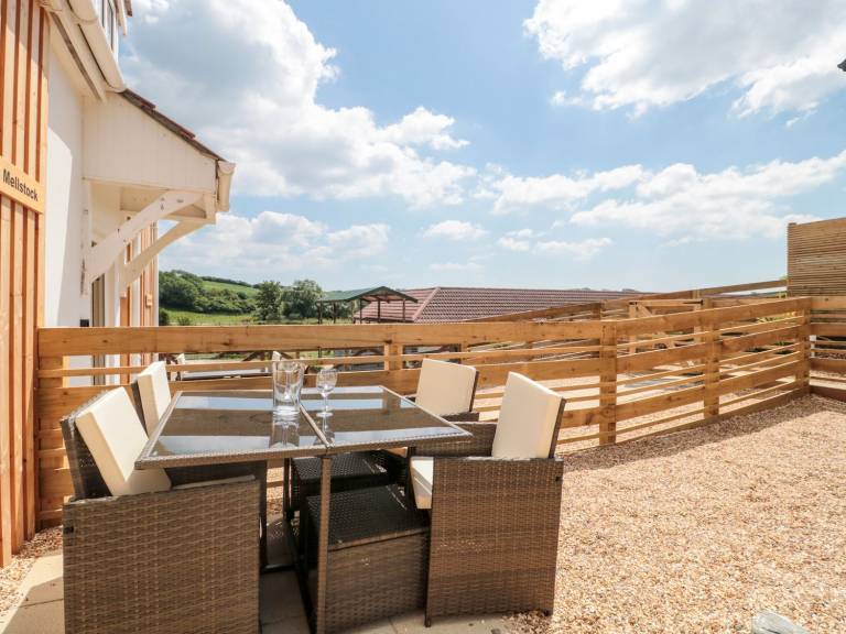 Cottage with garden & grill | Beach view — photo 3