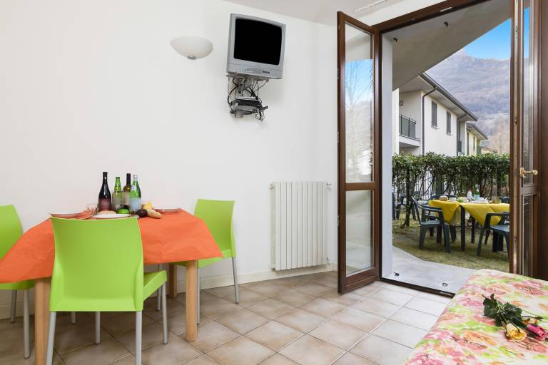 Apartment with garden & terrace | Mountain view — photo 2