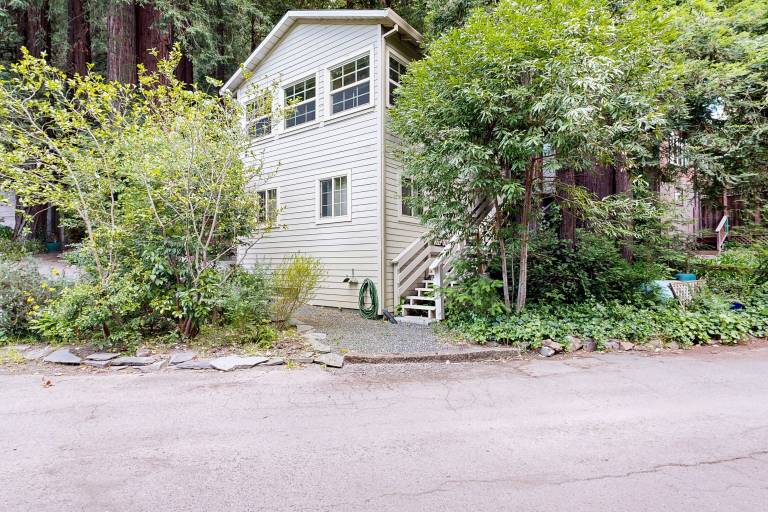House Guerneville
