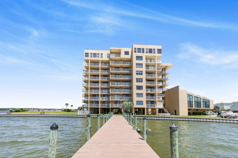 Compass Point 201 Pet-friendly for fee Boat ramp — photo 3