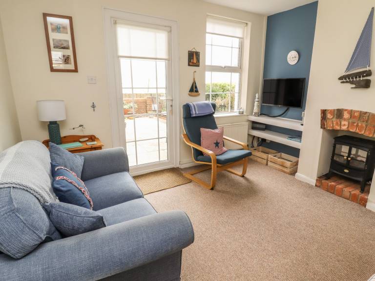 Cottage with garden | Beach view — photo 2