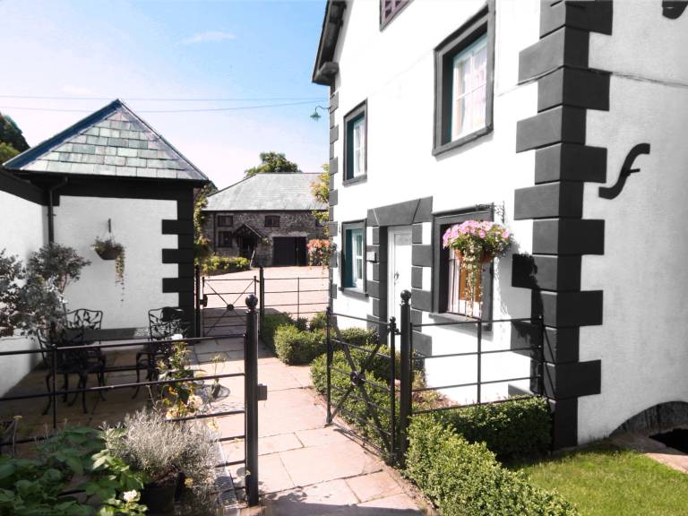 Child-friendly cottage with garden | Pets allowed — photo 3