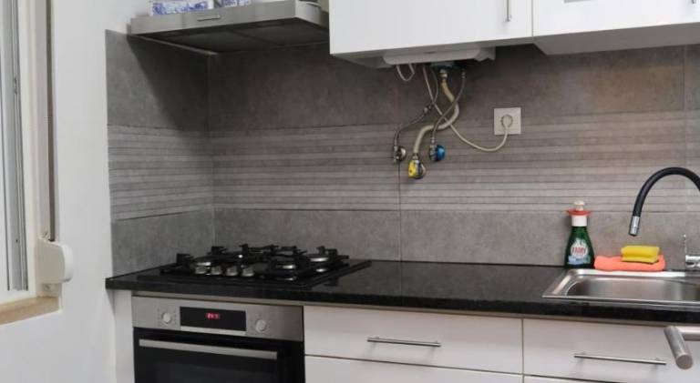 Fully equipped lovely rental apartment with patio | Suitable for remote work | Pet-friendly — photo 4