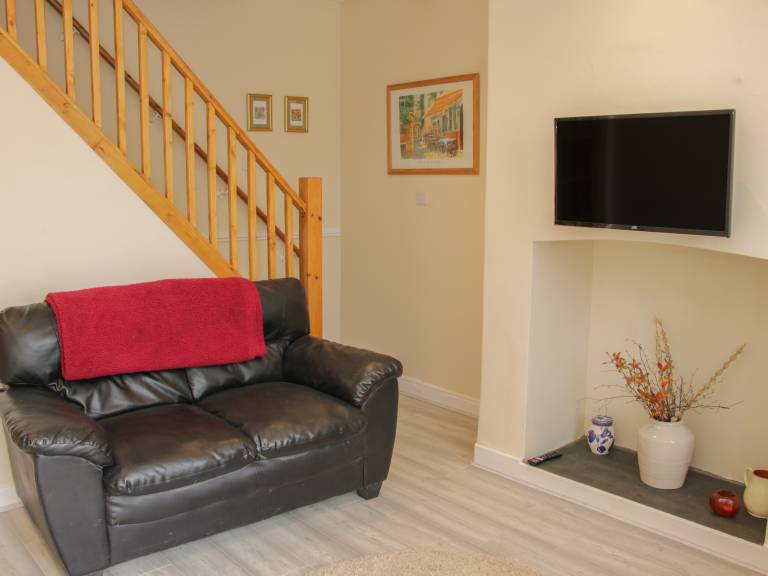 Family-oriented cottage | Pets allowed — photo 2