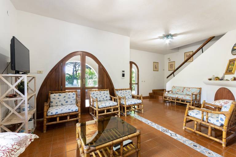 Family-friendly wonderful villa with hot tub & yard | Next to the beach | Pet-friendly — photo 5