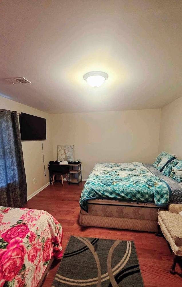 Accommodation Newark