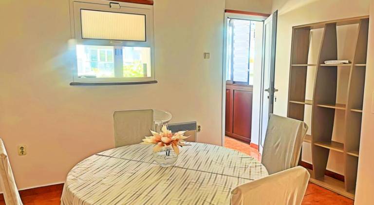 Pomalo Retreat, Your Calm Escape Near the City, Sunlit Terrace, Space & Comfort and Parking — photo 4