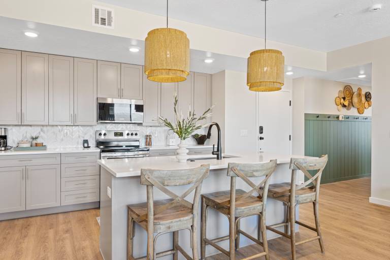 Fully equipped pleasant condo with pool, barbeque & jacuzzi | Pet-friendly — photo 4