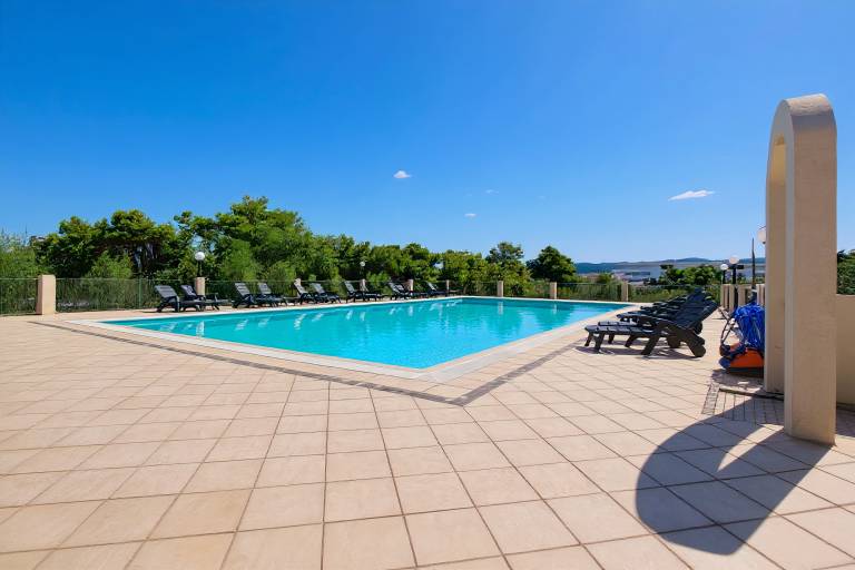 Children-friendly pleasant apartment with barbeque & pool | Garden view | Next to the beach | Dogs allowed in Vieste