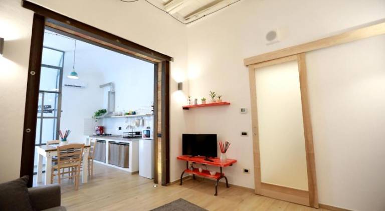 Apartment | Near Palazzo dei Normanni — photo 2