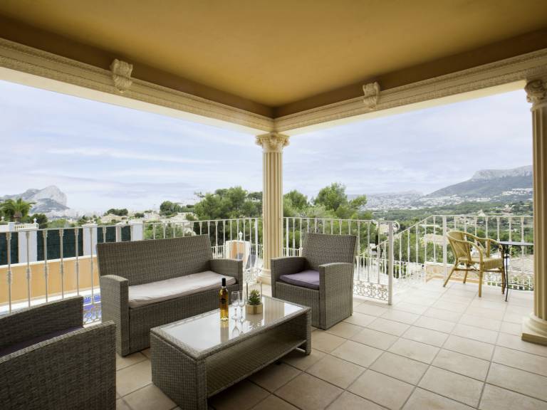 Children-friendly nice vacation home with private pool, terrace & yard | Mountain view | Dogs allowed — photo 3