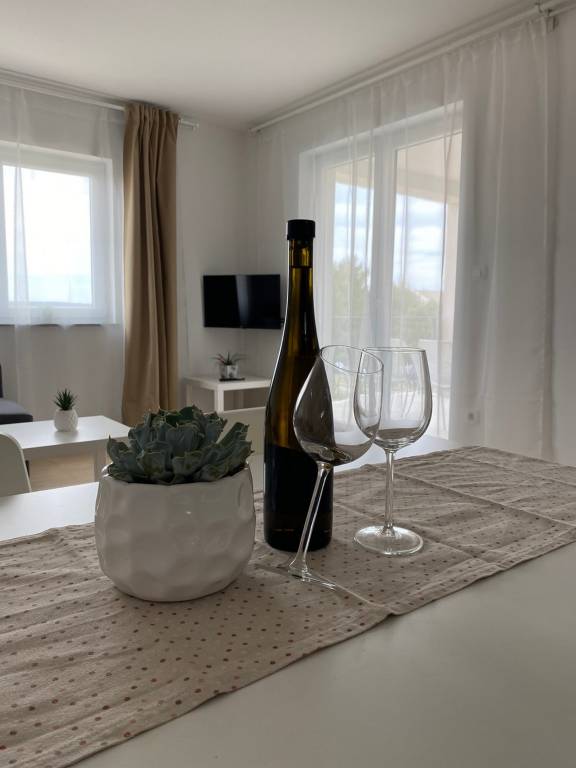 Rental apartment with patio | Sea view — photo 4