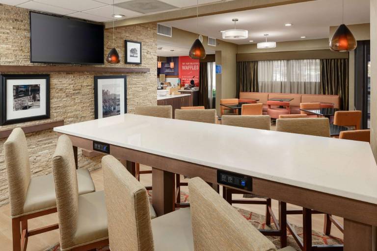 Hampton Inn by Hilton Oak Ridge Knoxville — photo 5