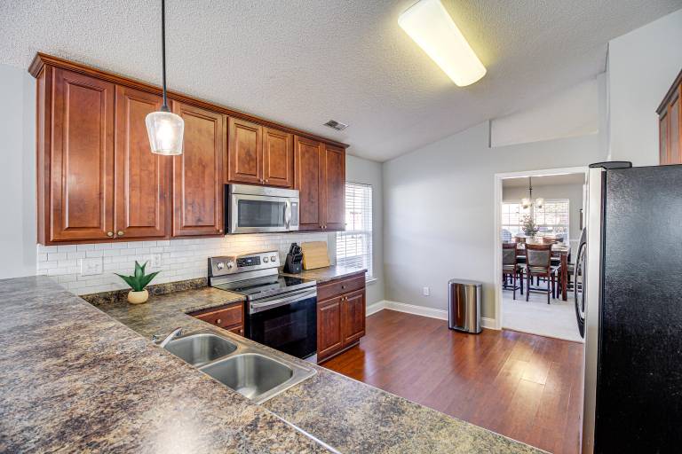Work-Friendly Madison Home Near Research Park — photo 5