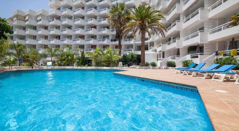 Beautiful apartment with private pool & patio | Beach nearby | Pets are welcome — photo 3