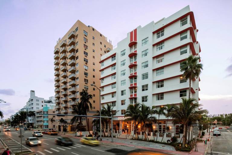 Hotel Rendale Miami in Miami Beach, FL