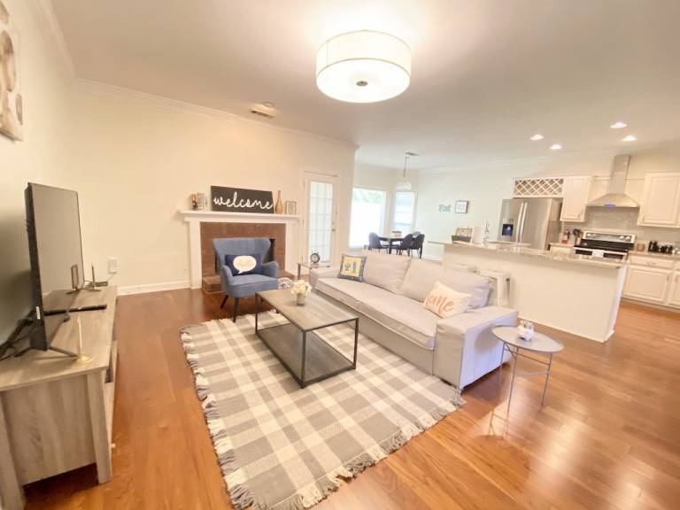 House Suwanee