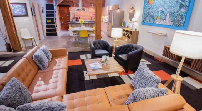 Fully equipped vacation home | Dogs allowed in Denver, CO