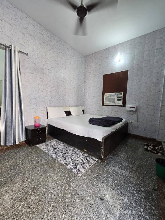 Lovely house | Pets allowed in Vrindavan