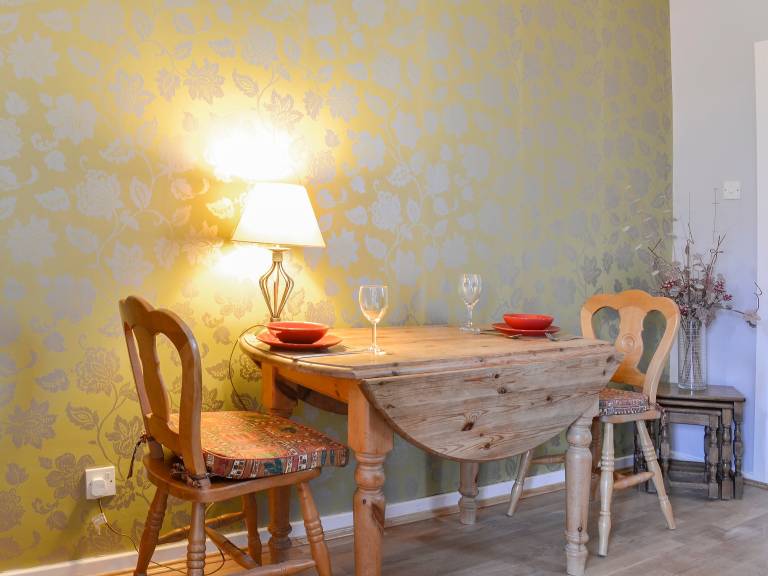 Family-friendly cottage with patio & garden | Pets are welcome — photo 4