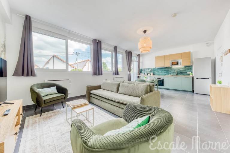 Amazonia Loft by Escale-Marne • M8 Eiffel Tower — photo 2