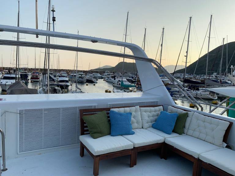 Houseboat Hong Kong Island