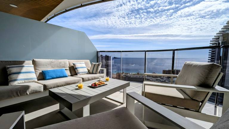 Family-oriented beautiful rental apartment with sauna, patio & heated pool | Sea view | Close to the beach | Dogs allowed — photo 3