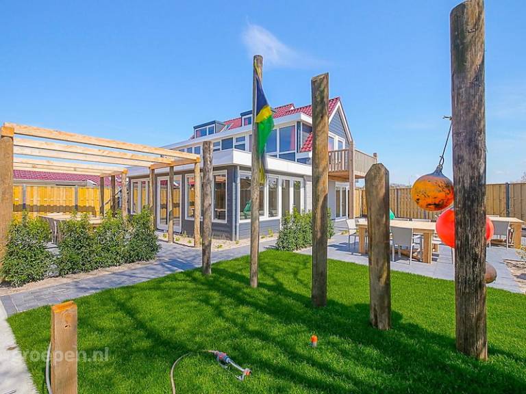 Fully equipped charming vacation home with patio & garden | Beach nearby | Pets allowed in Callantsoog