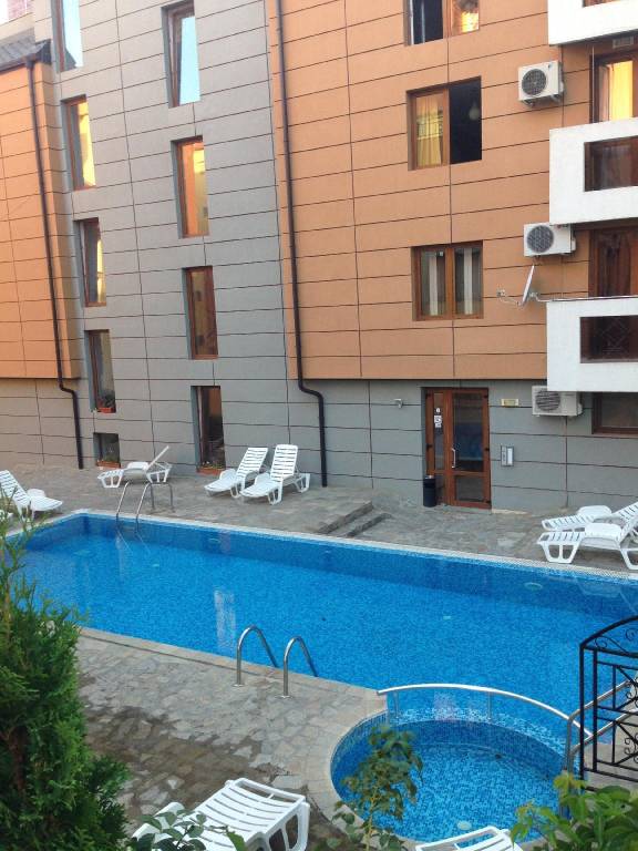 Holiday apartment with pool — photo 4