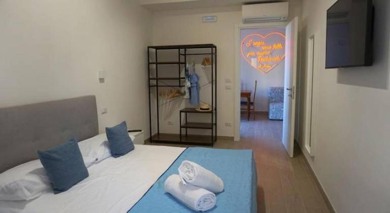 Rental apartment with 2 rooms for 5 persons — photo 4