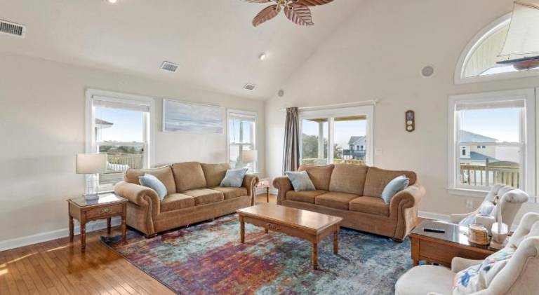Vacation home with jacuzzi & pool — photo 3