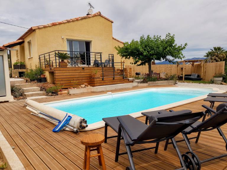 Gite with private pool, grill & yard — photo 3