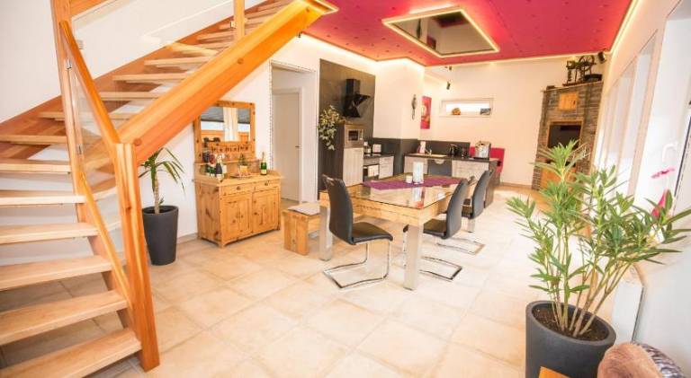 Rental apartment with garden & terrace — photo 3