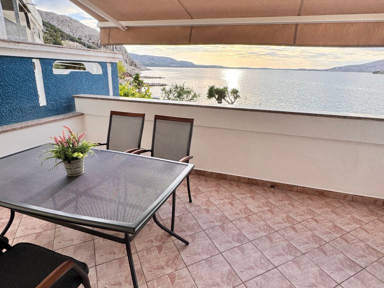 Ferienwohnung in Metajna, Kroatien für max. 4 Personen Ferienwohnung in Metajna, Kroatien für max. 4 Personen